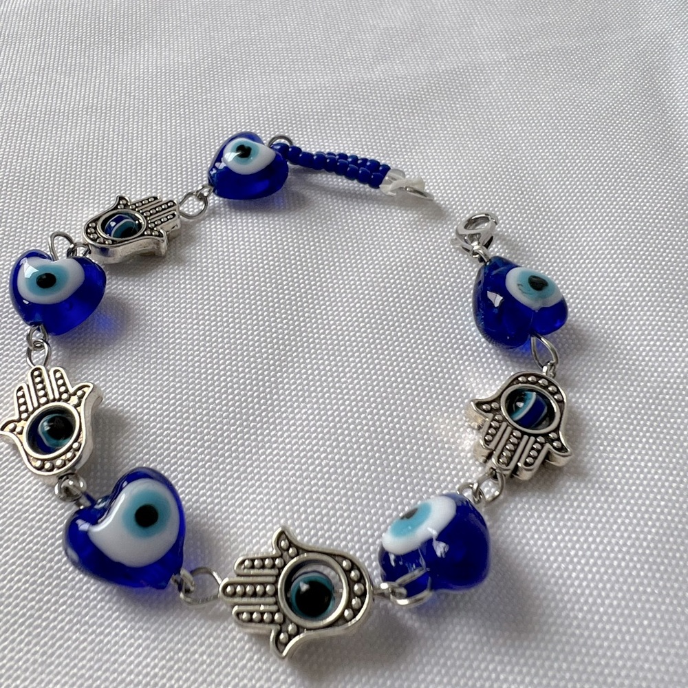 Silver Tone Evil Eye Hand Of Peace Charm Bracelet Hamsa Hand Protection Strength
